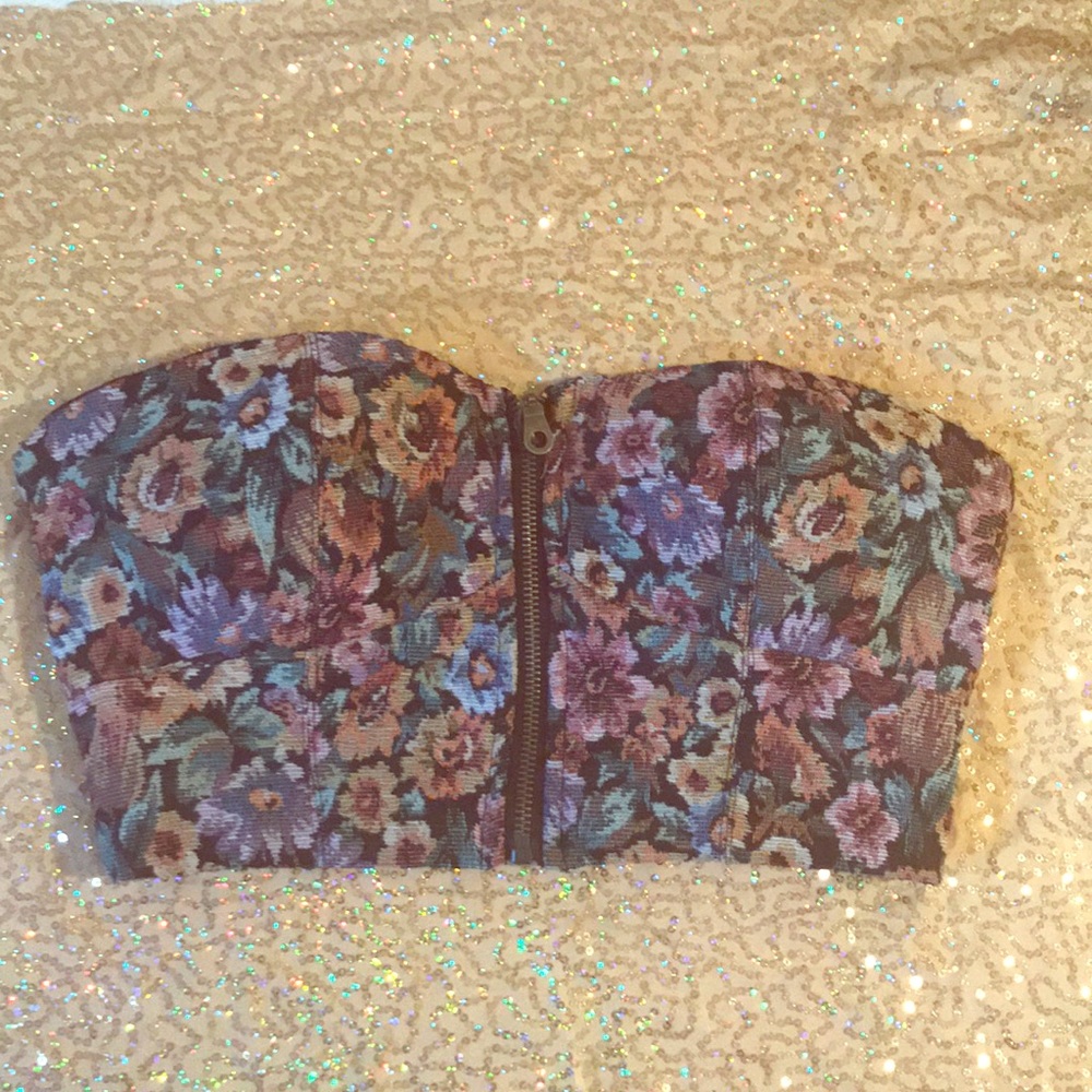 Beautiful floral bralette size: M 🌺